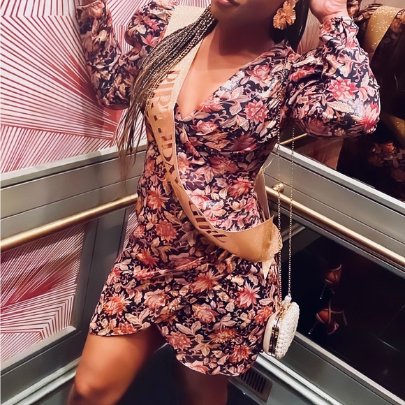 Rose Gold Long Sleeve Floral Printed Mini Dress - Picture 3 of 7